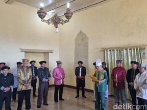 Kesultanan Ternate Cabut Wasiat Mudaffar Sjah soal Status 2 Anak Kembar