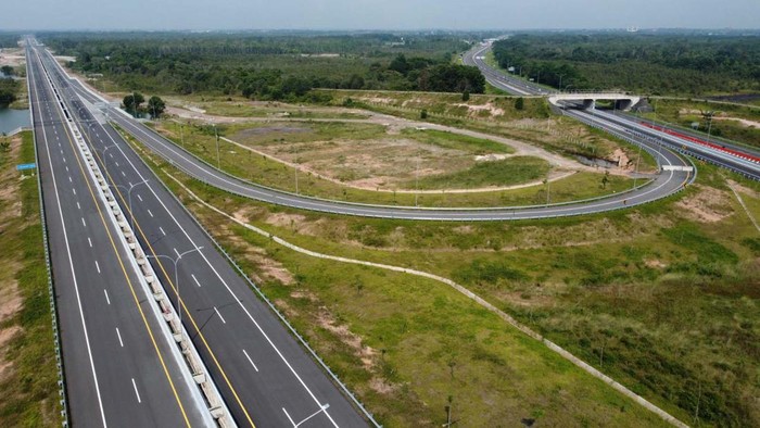 Jalan Tol Indralaya-Prabumulih sepanjang 64,5 Km segera dioperasikan. Dengan tol ini, Palembang menuju Prabumulih bisa ditempuh dalam waktu 1 jam.