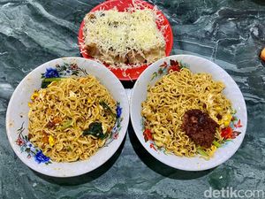 Viral! Di Warkop Ini Ada Menu Indomie Goreng yang Digoreng Lagi