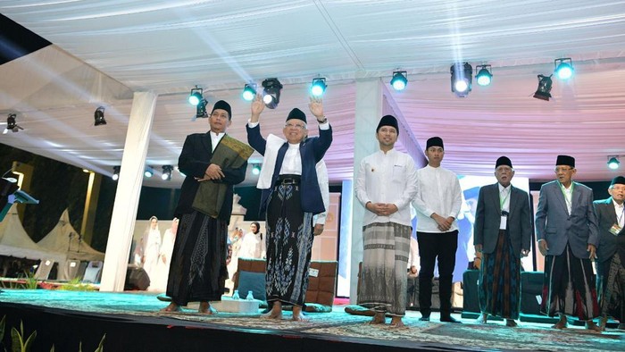Wapres Maruf Amin saat menghadiri haul Sunan Bonang