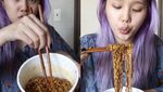 10 Momen Artis Korea Cicip Mie Instan Favorit, Ini Pilihannya!