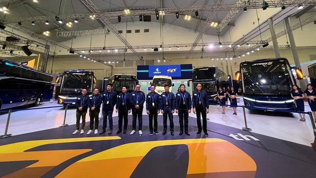Adiputro Jetbus 5 meluncur di arena GIIAS 2023 (11/8/2023)