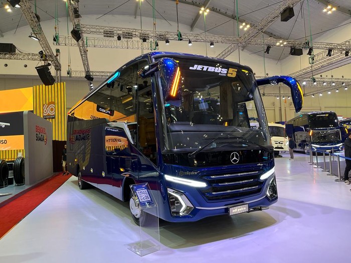 Adiputro Jetbus 5 meluncur di arena GIIAS 2023 (11/8/2023)