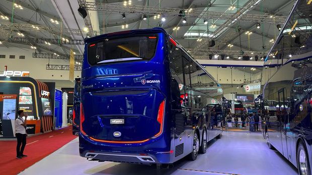 Adiputro Jetbus 5 meluncur di arena GIIAS 2023 (11/8/2023)