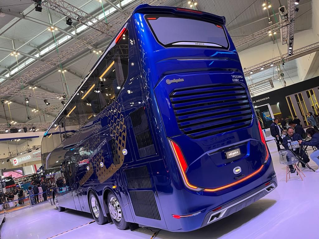 Adiputro Jetbus 5 meluncur di arena GIIAS 2023 (11/8/2023)