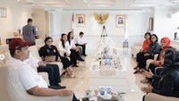 Ia mengaku senang dengan apa yang dikerjakan saat ini. Foto: instagram Angela Gilsha