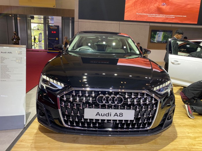 Audi A8L