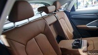 Meski kuat dengan karakter sporty, namun Audi Q3 Sportback hadir dengan mengusung tampilan kokoh serta mewah berciri khas sebuah coupe.  