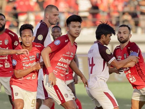 Bali United sukses comeback dan menang tipis atas PSM Makassar dengan skor akhir 3-2 di Stadion Kapten I Wayan Dipta, Gianyar, Bali, pada Jumat (11/8/2023). (Foto: Bali United Official)