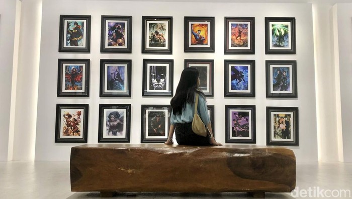 Berkunjung ke Galeri Patung Superhero Terbesar di Asia Statue 4 Heroes Gallery merupakan galeri patung terbesar di Asia yang berada di Lotte Mall, Kuningan Jakarta. Yuk intip koleksi patung-patungnya.