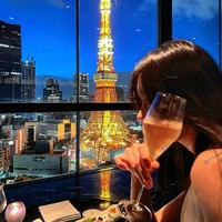 Dilansir Kbizoom, karena masalahnya dengan Lee Byung Hyun pada 2005 Persidangan Distrik Seoul memutuskan bahwa Si Won bersalah dengan hukuman satu tahun penjara. Foto: Instagram Kim Si Won