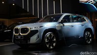 Pada kesempatan kali ini, BMW turut memperkenalkan kepada khalayak untuk pertama kalinya BMW XM (PHEV), BMW M2, serta BMW i7 yang menjadi kendaraan KTT ASEAN Plus 2023.