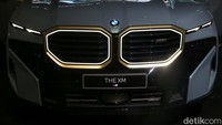 Sebagai informasi, BMW XM merupakan Sport Activity vehicle (SAV) yang mengambil basis dari platform SUV X. 