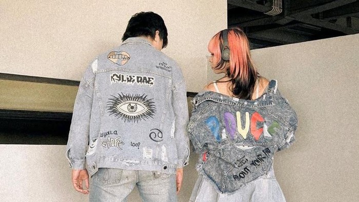 Berbicara mengenai fashion yang terus berkembang, AMR Original hadir di Indonesia dengan harga yang sangat terjangkau kini hadir ditengah-tengah masyarakat.