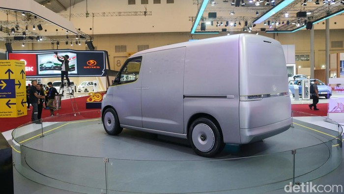 Daihatsu Perkenalkan Vizion-F di GIIAS 2023