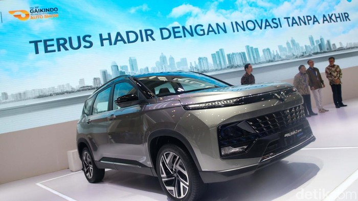Detikers, Sudah Bisa Pesan Wuling Almaz Hybrid di GIIAS Lho