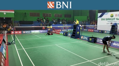Foto: Partai Dramatis Erghya Vs Zahra di BNI Sirnas Banten Hari Kelima
