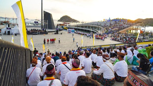 Festival religi Katolik di Labuan Bajo