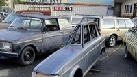 Ini sepertinya mobil paling tipis yang pernah ada di dunia (Foto: Bored Panda)
