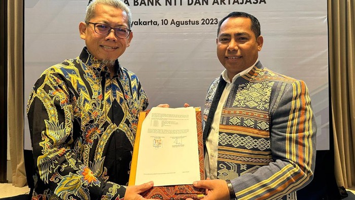 Genjot Lolayitas Nasabah Bank NTT Bank NTT menjalin kerjasama layanan ‘Bersama Loyalty’ dengan Artajasa guna meningkatkan dan memaksimalkan loyalitas nasabah.