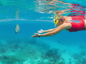 8 Tips Aman Snorkeling untuk Para Pemula