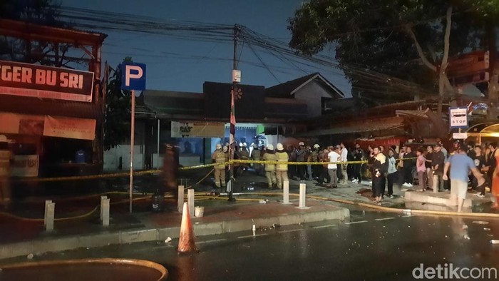 Kebakaran di dekat Gandaria City Jakarta Selatan