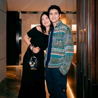 Banyak netizen mendukung hubungan mereka sampai ke pelaminan. Bahkan memberikan julukan sebagai pasangan Maximoon. “Tombol kawal maximoon ke pelaminan,” tulis salah satu netizen di kolom komentar. Foto: Instagram/@lunamaya