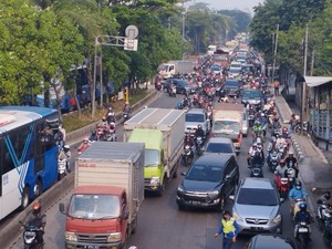 Curhat Warga Beralih ke Bus TransJ gegara Tak Tahan Polusi Udara Jakarta