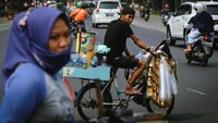 Penyebutan starling itu juga merupakan plesetan dari Starbucks keliling, entah dari siapa yang mencetuskan istilah ini hingga melekat di telinga masyarakat.