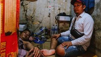 Starling menjadi salah satu profesi dengan penghasilan harian. Menurut pengakuan para penjaja kopi keliling itu pendapatan mereka semakin menurun akhir-akhir ini karena banyaknya persaingan. Dalam sehari, mereka hanya bisa meraup Rp 70 ribu-Rp 100 ribu untuk pendapatan bersih.