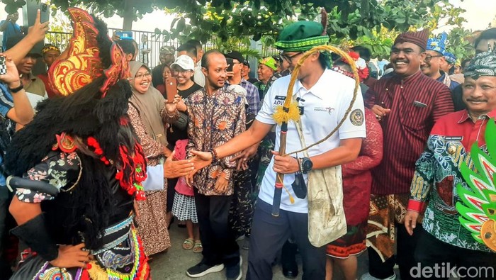 Menparekraf Sandiaga Uno di Desa Wonorejo Situbondo