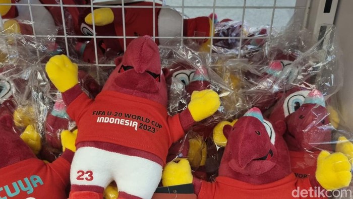 Merchandise Piala Dunia U-17 di Surabaya dikerjakan UMKM