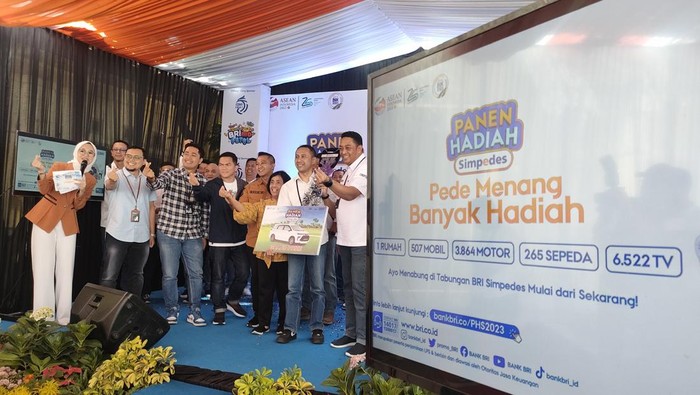Panen Hadiah Simpedes BRI di Garut