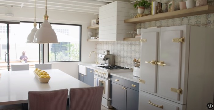 Pantry Margot Robbie
