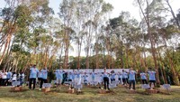 Program yang dilaksanakan Bank Mandiri ini selaras dengan sustainability commitment perseroan untuk menjadi Indonesia’s Sustainability Champion for Better Future dimana salah satu targetnya adalah mencapai Net Zero Emision (NZE) untuk Operasional pada 2030 menuju NZE Indonesia 2060.