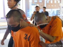 Biadab! 2 Pria Trenggalek Paksa Siswi SMK Threesome-Bikin Video Mesum