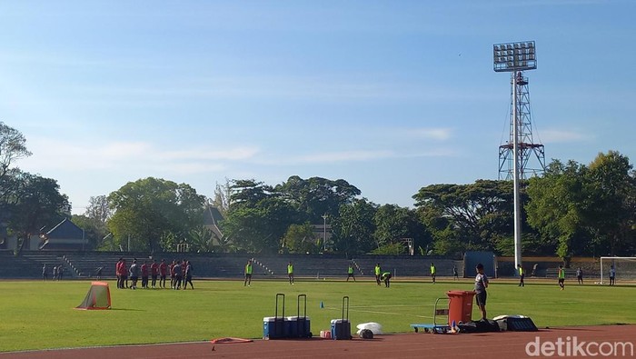 Pemusatan latihan Timnas Indonesia U-17 di Stadion Sriwedari Solo, Jumat (11/8/2023).
