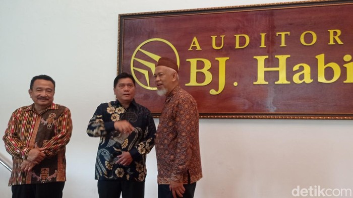 Peresmian Auditorium BJ Habibie di PTDI.