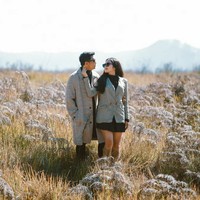 Kacamata hitam sebagai aksesori menambah kesan stylish pada penampilannya. Foto: Instagram/@faralljibrill @denny_caknan