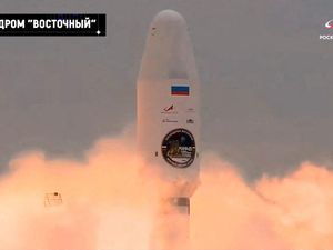 Potret Luna-25 Rusia Meluncur ke Bulan