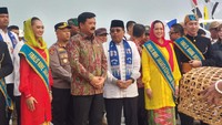 Pulau Panggang terletak di Kelurahan Pulau Panggang, Kecamatan Kepulauan Seribu Utara, Kabupaten Kepulauan Seribu, DKI Jakarta. Pulau berpenduduk sekitar 4 ribu jiwa ini berjarak sekitar 55 km dari Tugu Monas.  