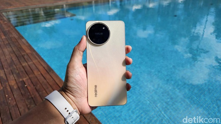 Realme 11