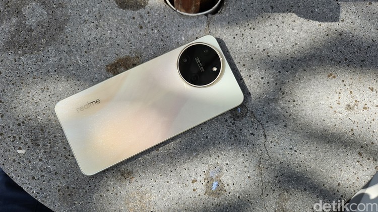 Realme 11