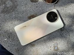 Penampakan Realme 11 dalam Genggaman