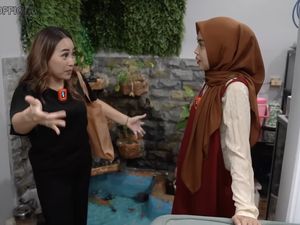 9 Foto Rumah Mpok Alpa di Kampung, Posisi Kamar Utama Tak Diduga