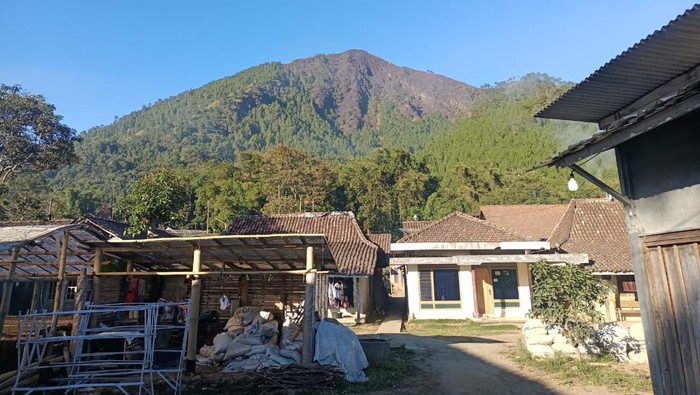 Suasana Gunung Andong, Jumat (11/8/2023) pagi.
