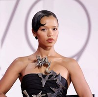 Taylor Russell adalah wanita pekerja keras. Dia telah mencari uang sejak usia 13 tahun. Mulai dari bekerja di restoran sampai di toko perhiasan ia jalani. Foto: dok. Instagram/@tayrussell