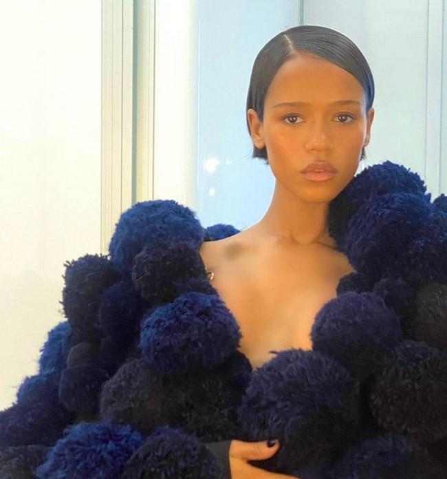 Siapa Taylor Russell? Lahir di Kanada, Taylor bermimpi menjadi penari balet. Namun dia malah beralih jatuh cinta dengan dunia akting. Foto: dok. Instagram/@tayrussell