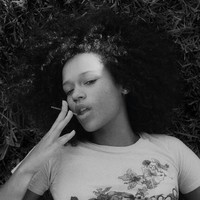 Di 2018, Taylor memulai debutnya di film Netflix bertema sci-fi berjudul Lost In Space. Saya tahu tidak banyak wanita kulit berwarna (hitam) yang bergenre sci-fi dan saya merasa sangat beruntung mereka memilih saya untuk memegang posisi itu di acara kami,” ungkapnya kepada The Grio.Foto: dok. Instagram/@tayrussell