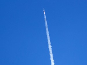 Virgin Galactic Berhasil Bawa Turis Pertama ke Luar Angkasa!